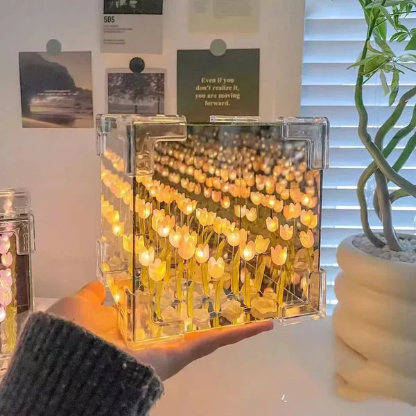 🌷 Tulipanes Infinitos – Lámpara Decorativa con Espejo